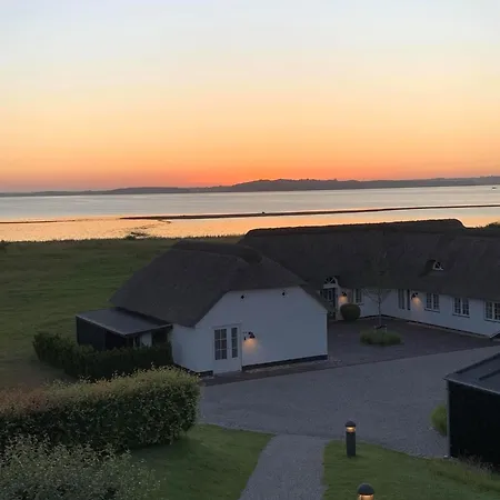 Bed & Breakfast Borre Knob Fjordhotel