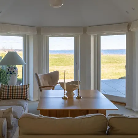 Bed & Breakfast Borre Knob Fjordhotel 3*