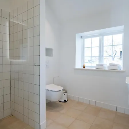Borre Knob Fjordhotel 3* 尤尔斯明讷