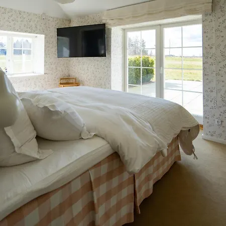 Bed & Breakfast Borre Knob Fjordhotel