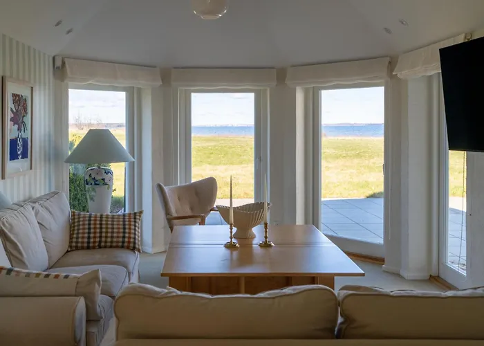 Bed & Breakfast Borre Knob Fjordhotel 3*